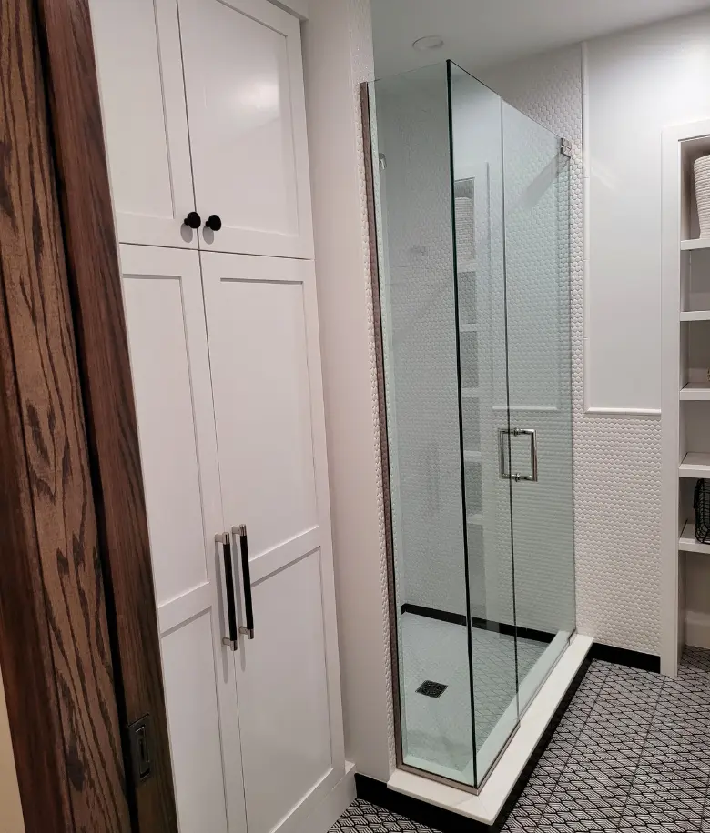 Custom linen cabinet in River Forest