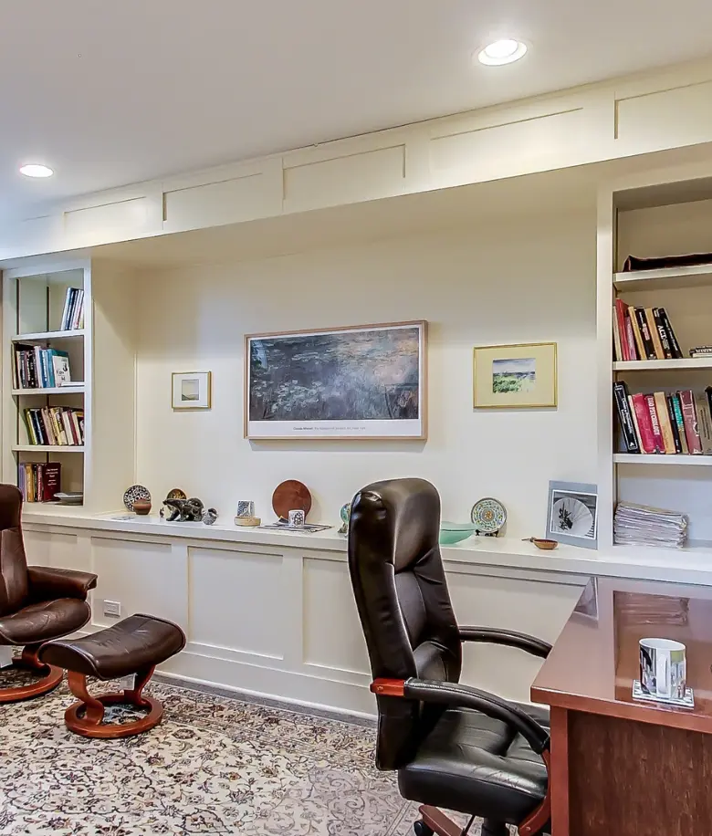 Description of first image