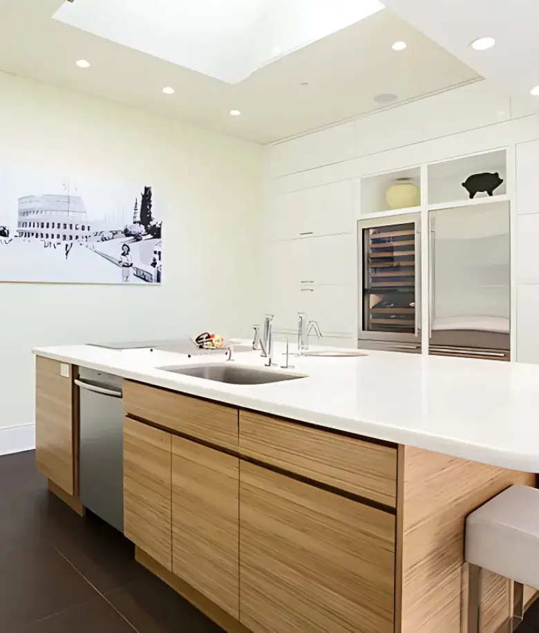 Description of first image